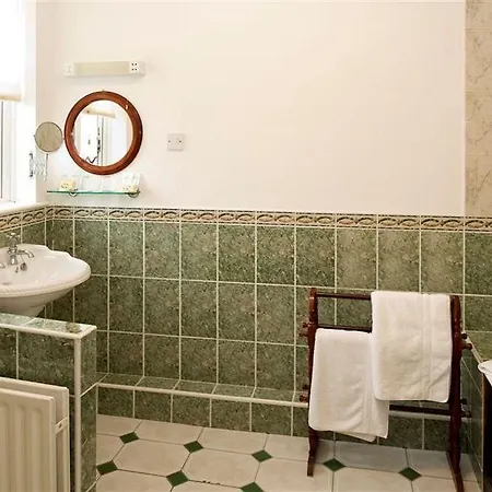 Lantställe Broadmeadow Country House *
