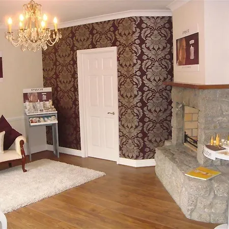 Broadmeadow Country House * Ashbourne